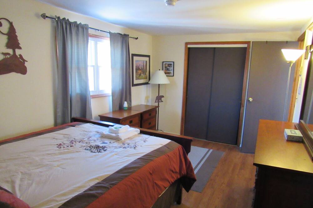 Photo of Bedroom in Wading River