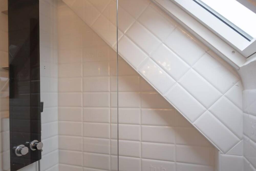 Photo of Bathroom in Carnac