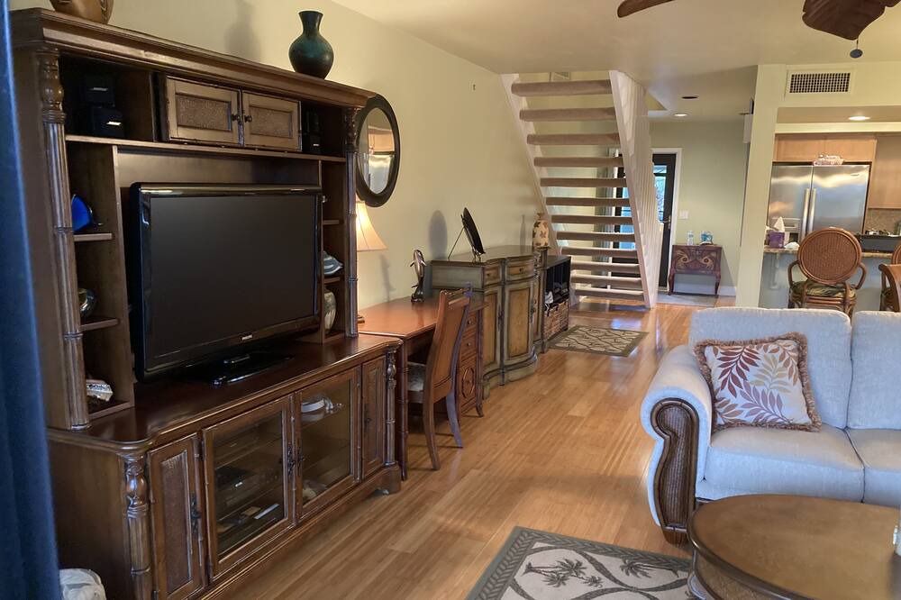 Photo of Livingroom in Bokeelia
