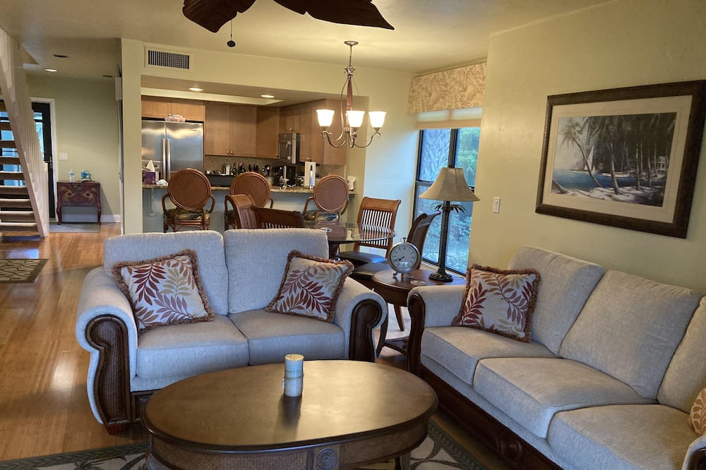 Photo of Livingroom in Bokeelia