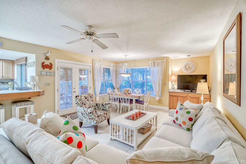 Photo of Livingroom in Gulf Pines