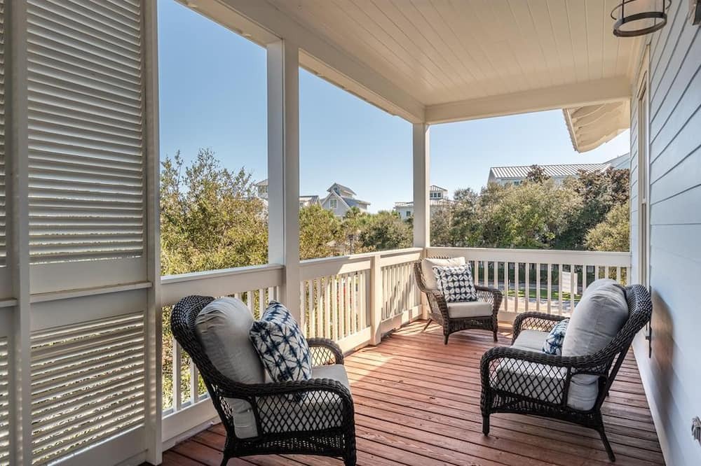 Photo of Patio Balcony in Beach District