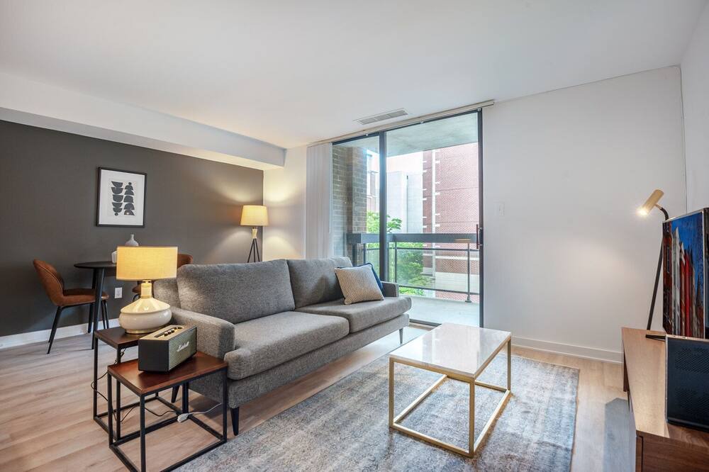 Photo of Livingroom in Foggy Bottom