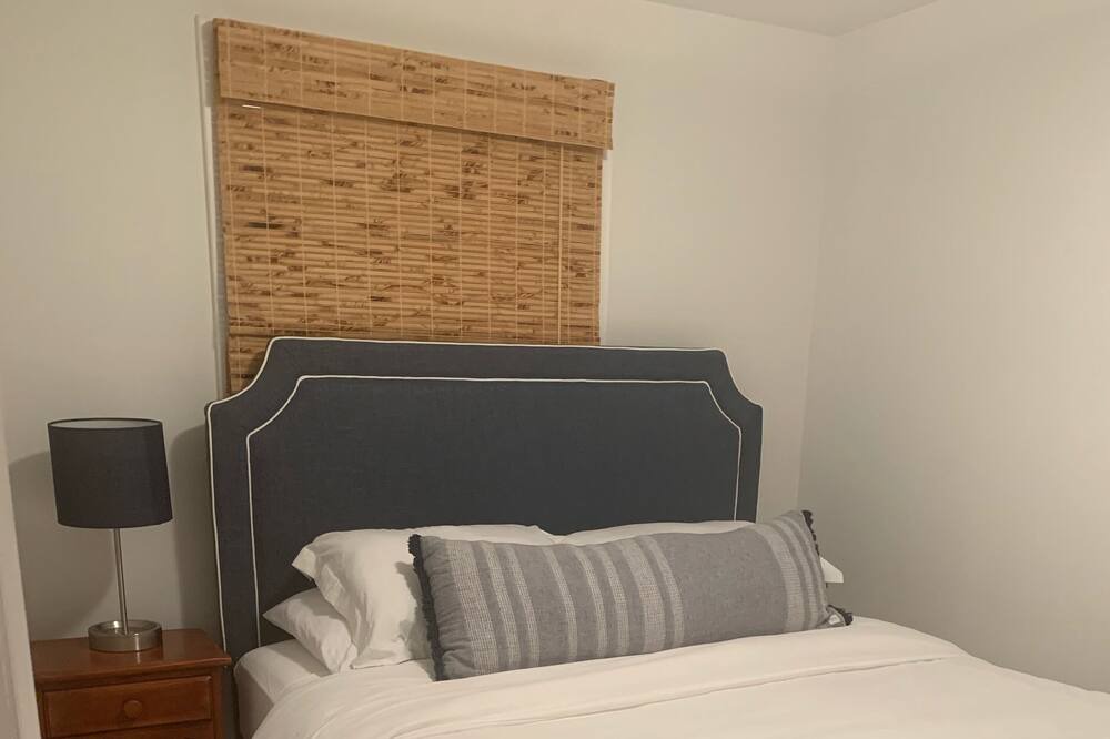Photo of Bedroom in Baiting Hollow