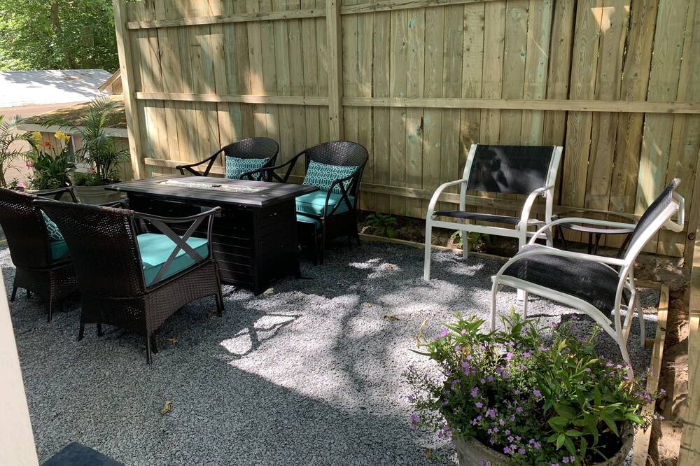 Photo of Patio Balcony in Baiting Hollow