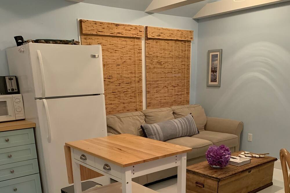 Photo of Livingroom in Baiting Hollow