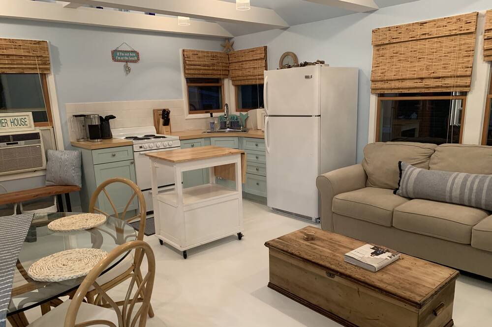 Photo of Livingroom in Baiting Hollow