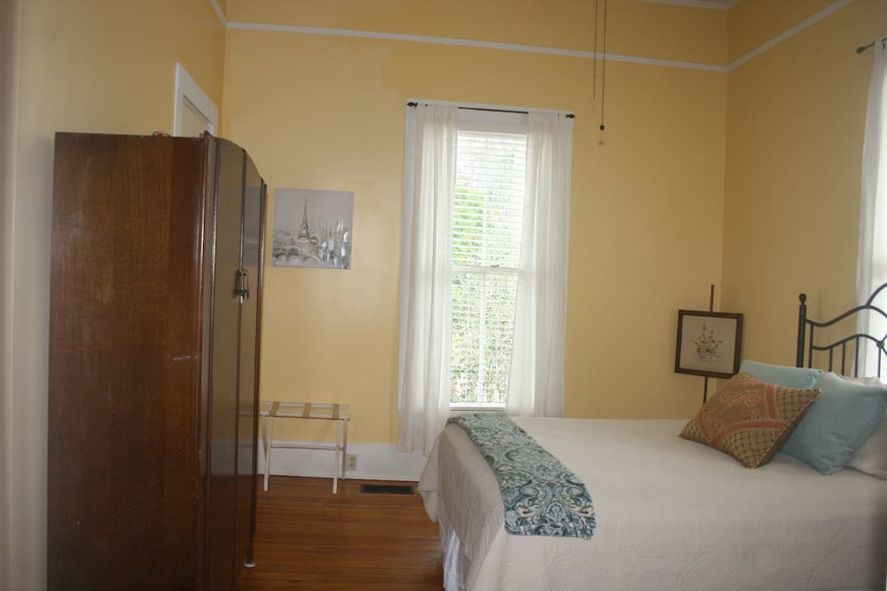 Photo of Bedroom in Madison