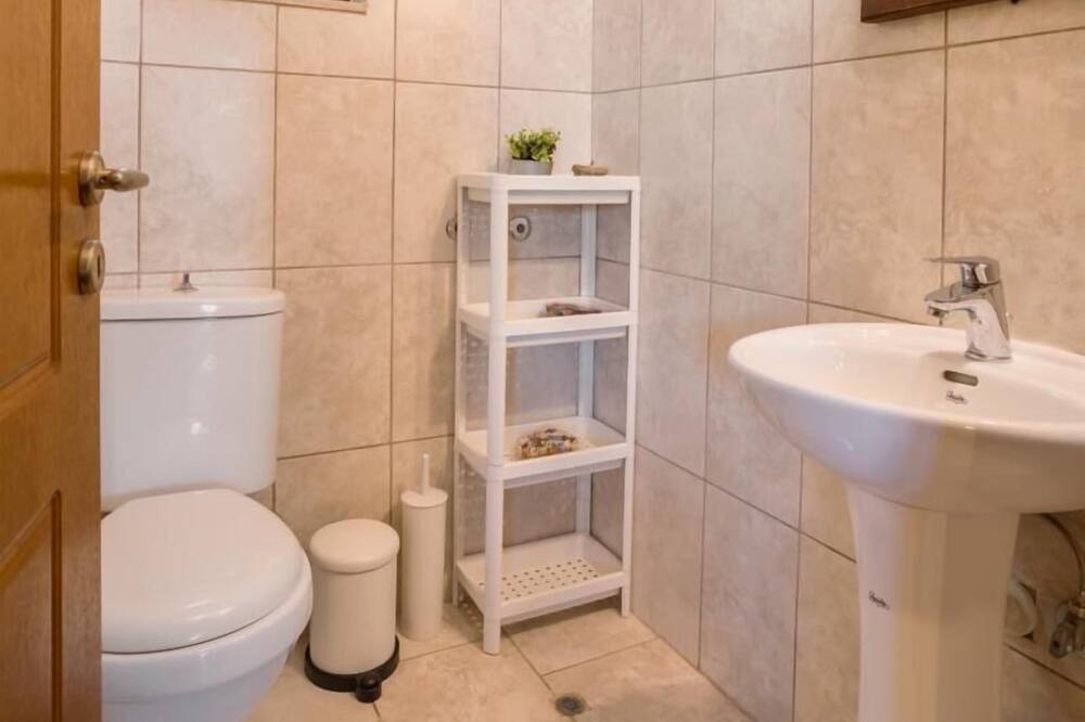 Photo of Bathroom in Lithakia