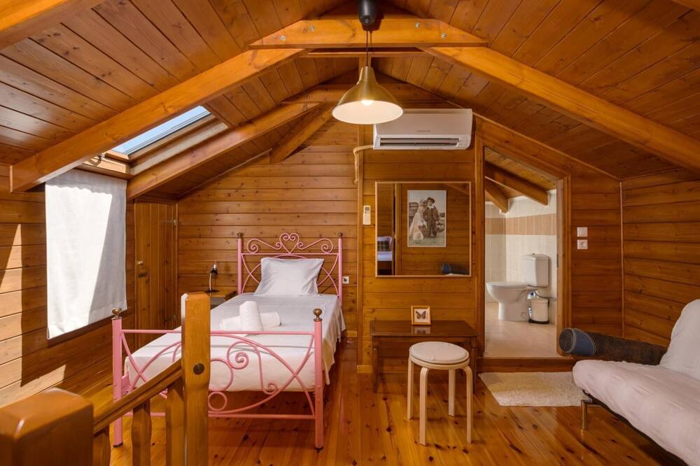 Photo of Bedroom in Lithakia