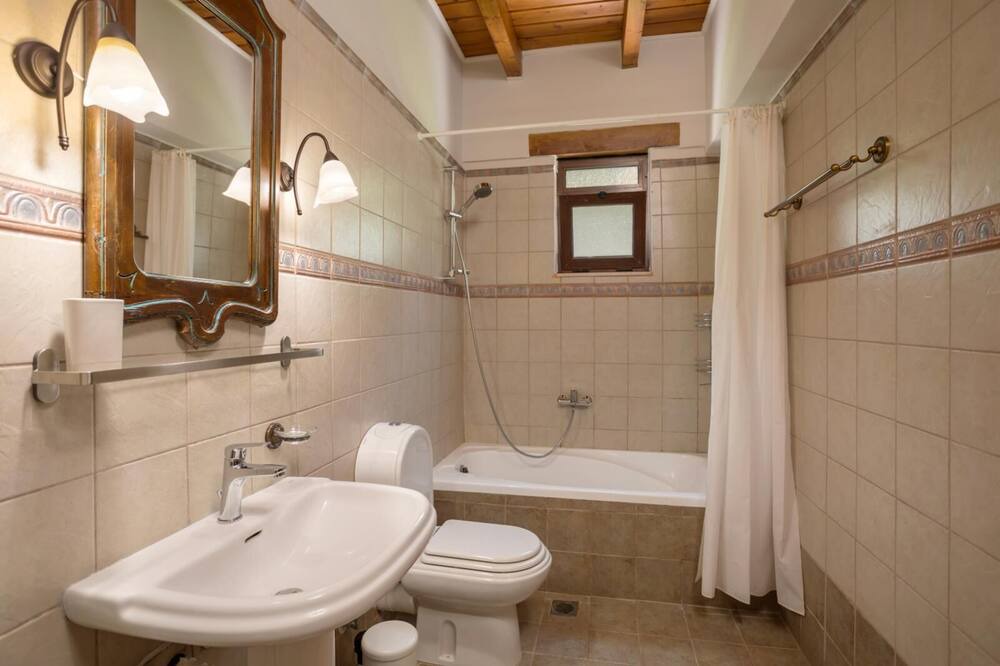Photo of Bathroom in Lithakia