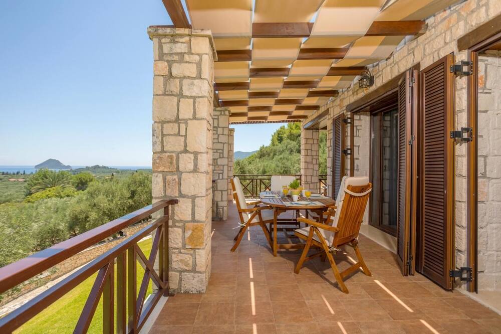 Photo of Patio Balcony in Lithakia