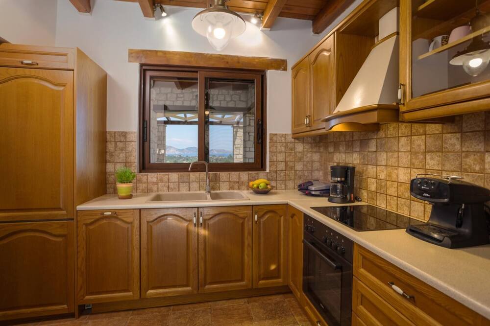 Photo of Kitchen in Lithakia