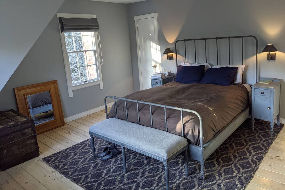 Photo of Bedroom in Bellport