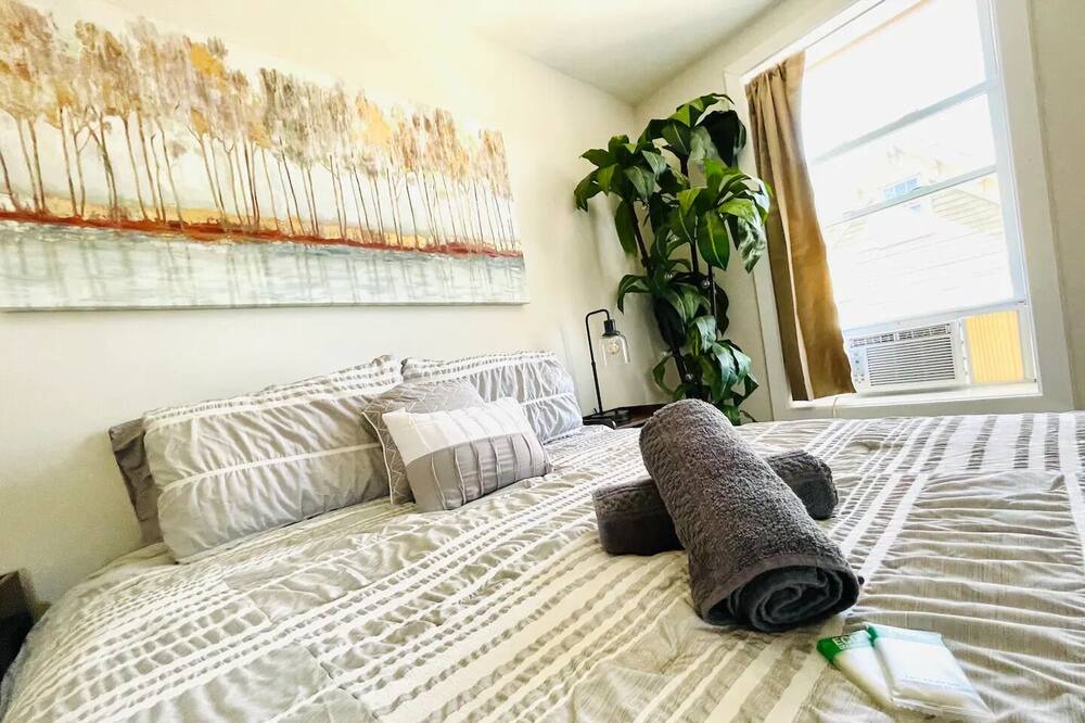 Photo of Bedroom in Warwick