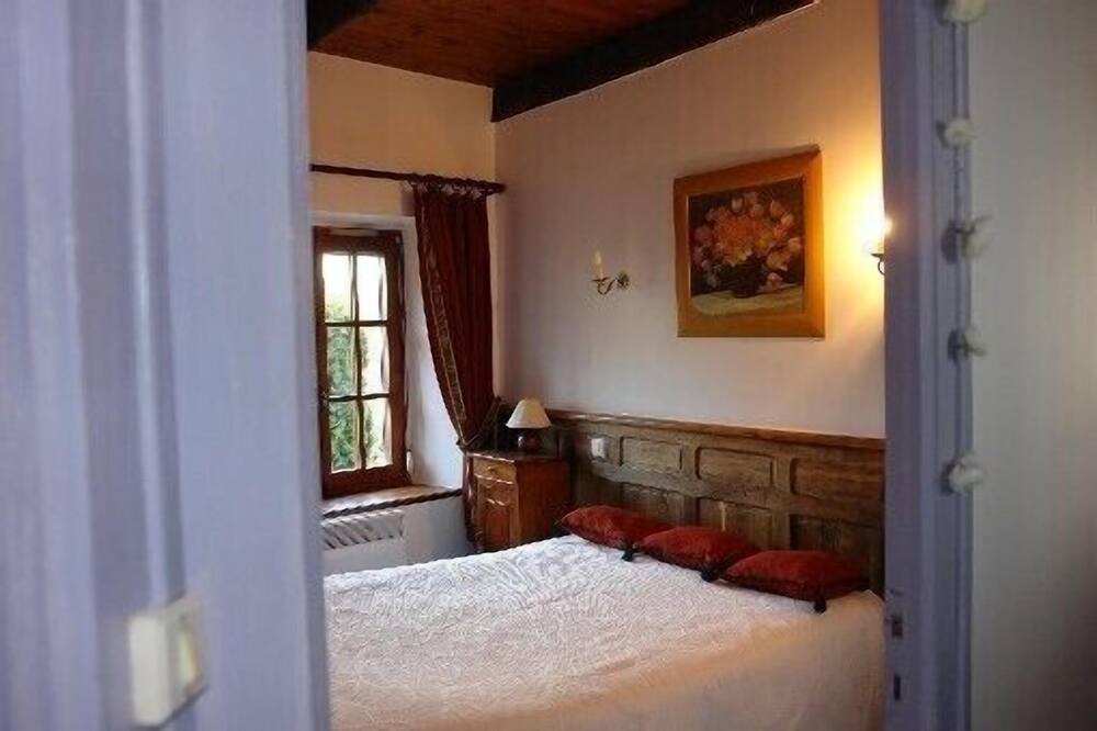 Photo of Bedroom in Plouegat-Moysan