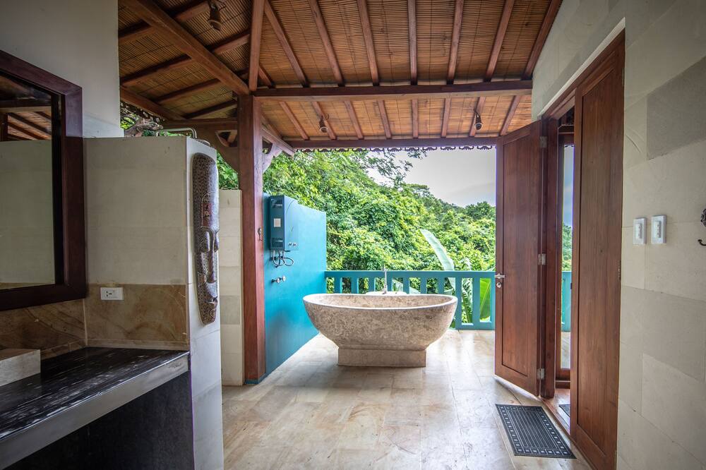 Photo of Bathroom in El Nido