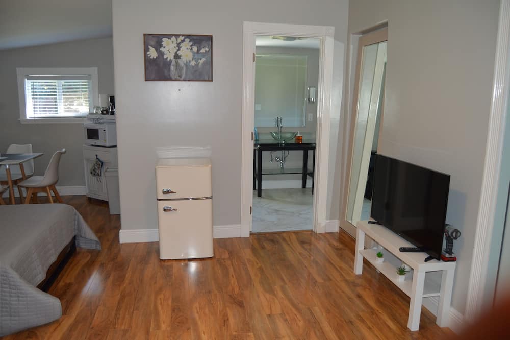 Photo of Bedroom in Davie