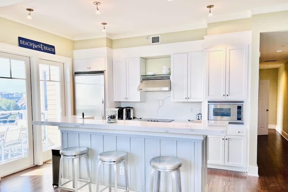 Photo of Kitchen in WaterSound Beach