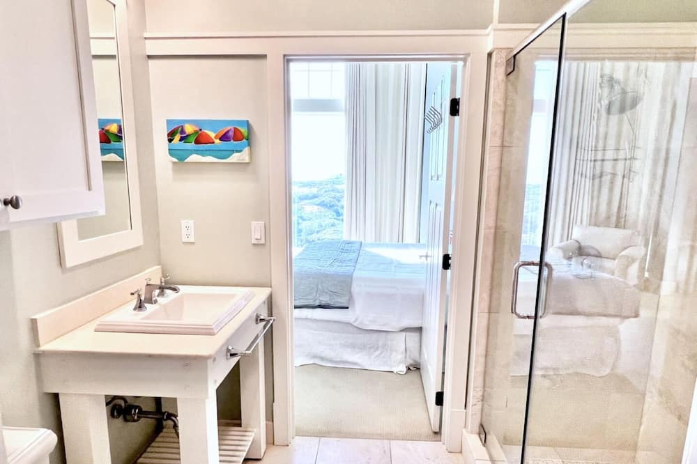 Photo of Bathroom in WaterSound Beach