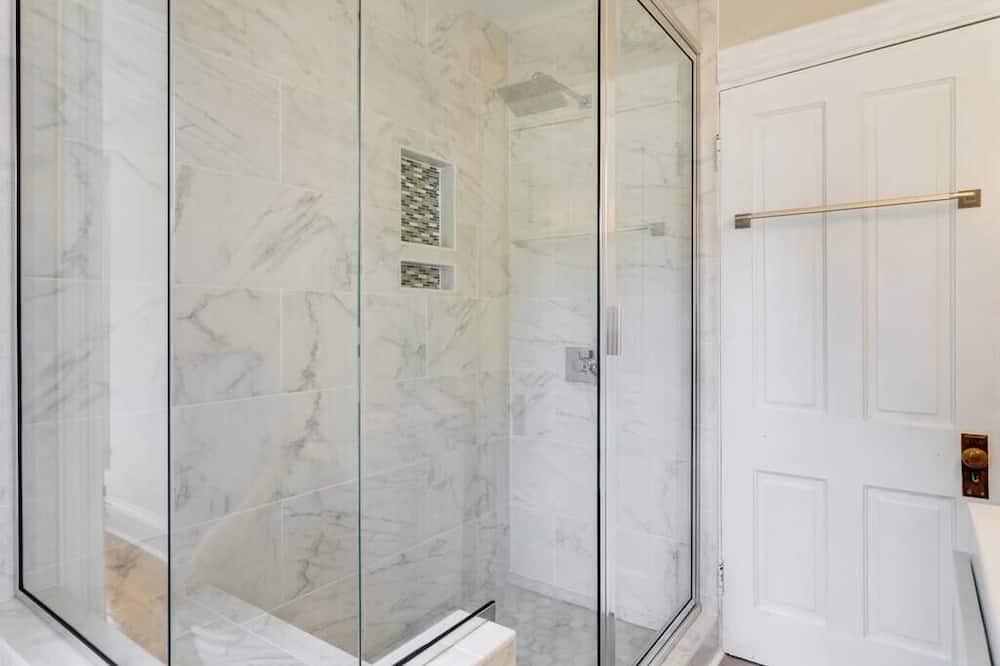 Photo of Bathroom in Mathews