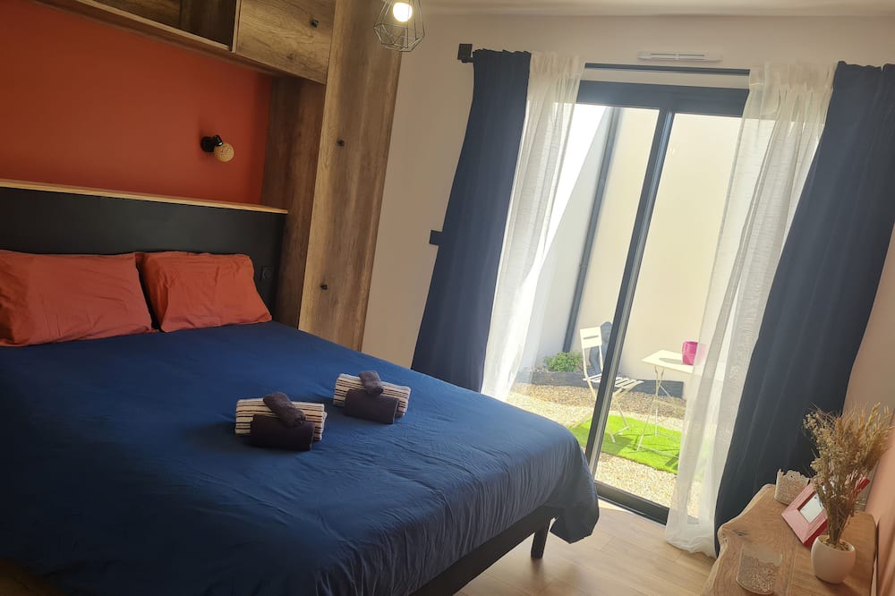 Photo of Bedroom in Treffiagat