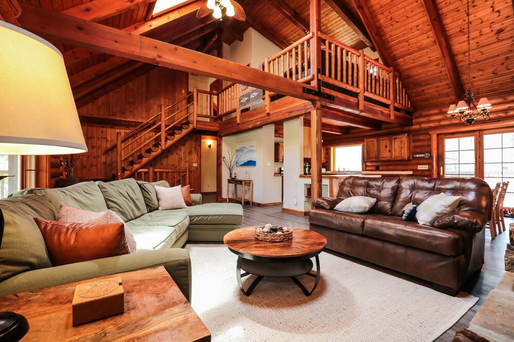 Photo of Livingroom in Haywood