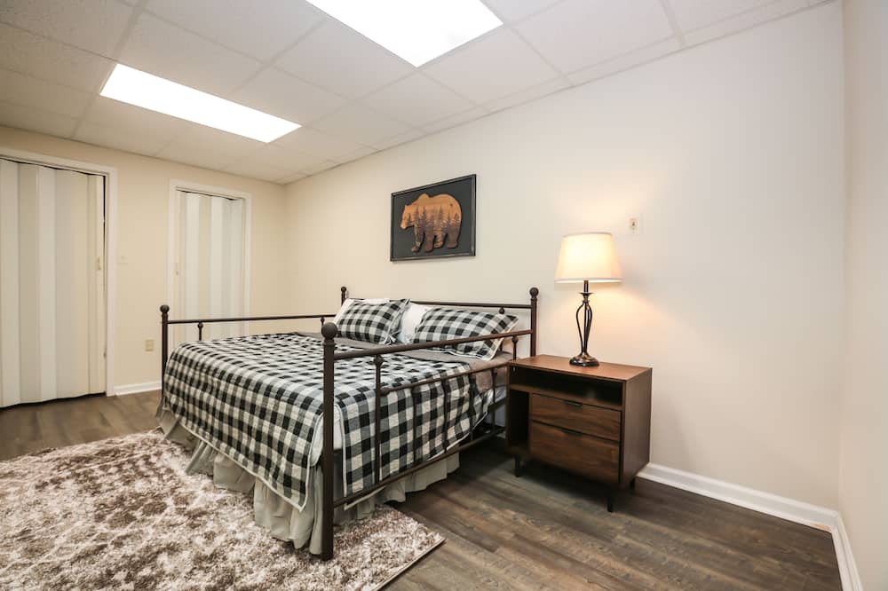 Photo of Bedroom in Haywood