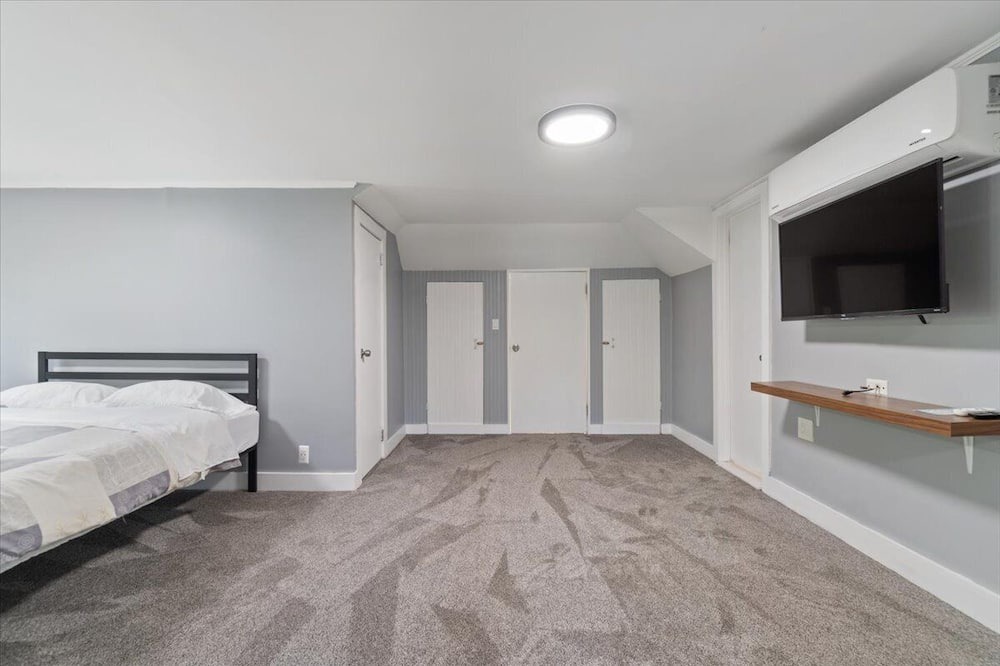 Photo of Bedroom in Ronkonkoma