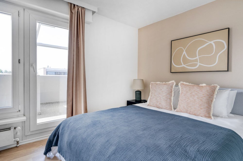 Photo of Bedroom in Iselin