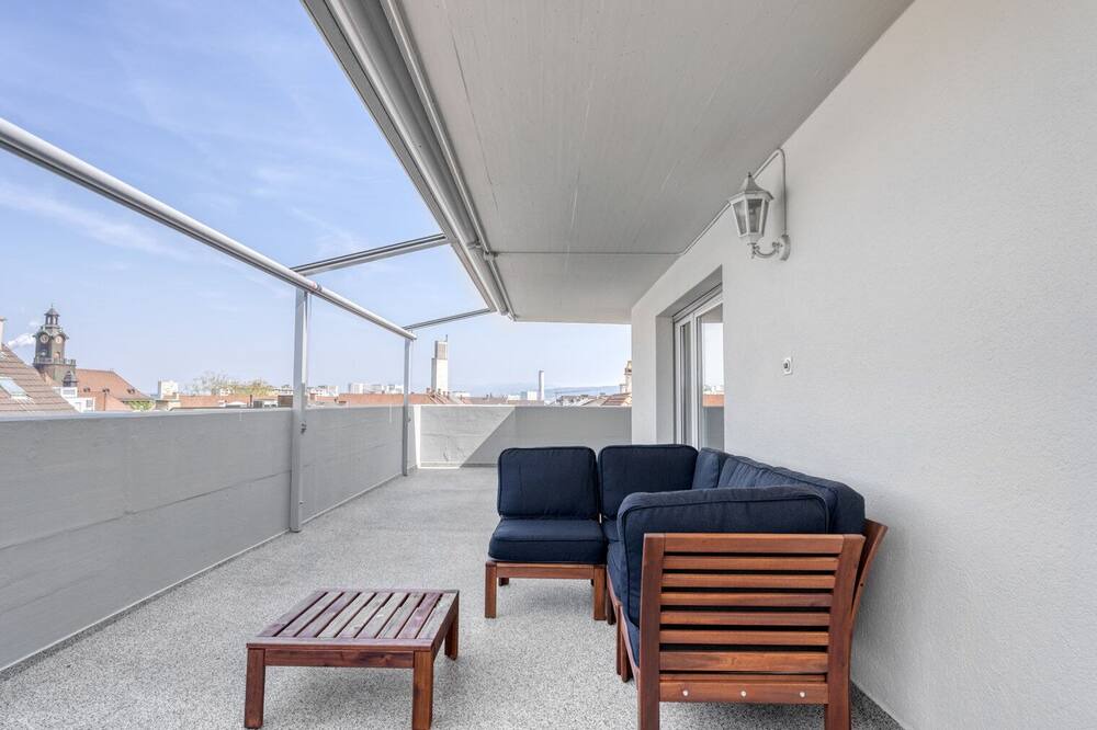 Photo of Patio Balcony in Iselin