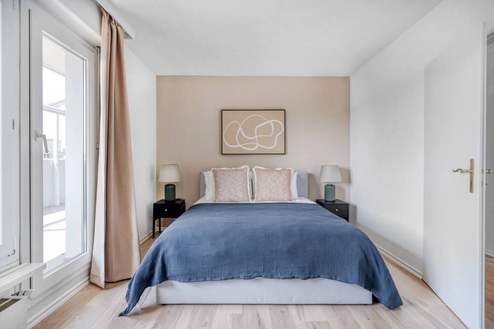 Photo of Bedroom in Iselin
