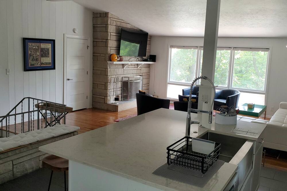 Photo of Livingroom in Notre Dame