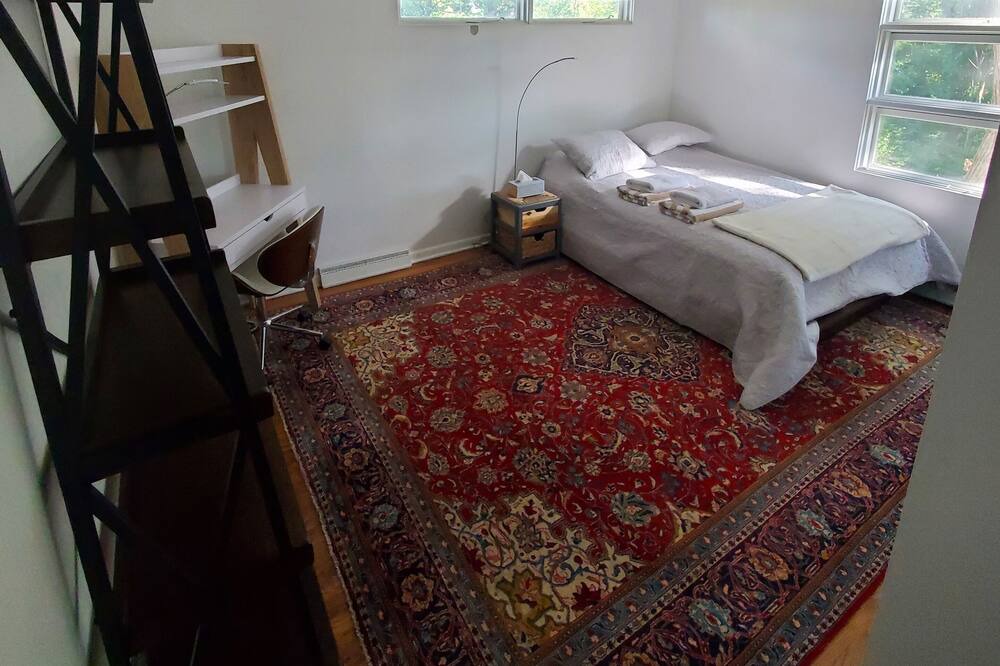 Photo of Bedroom in Notre Dame