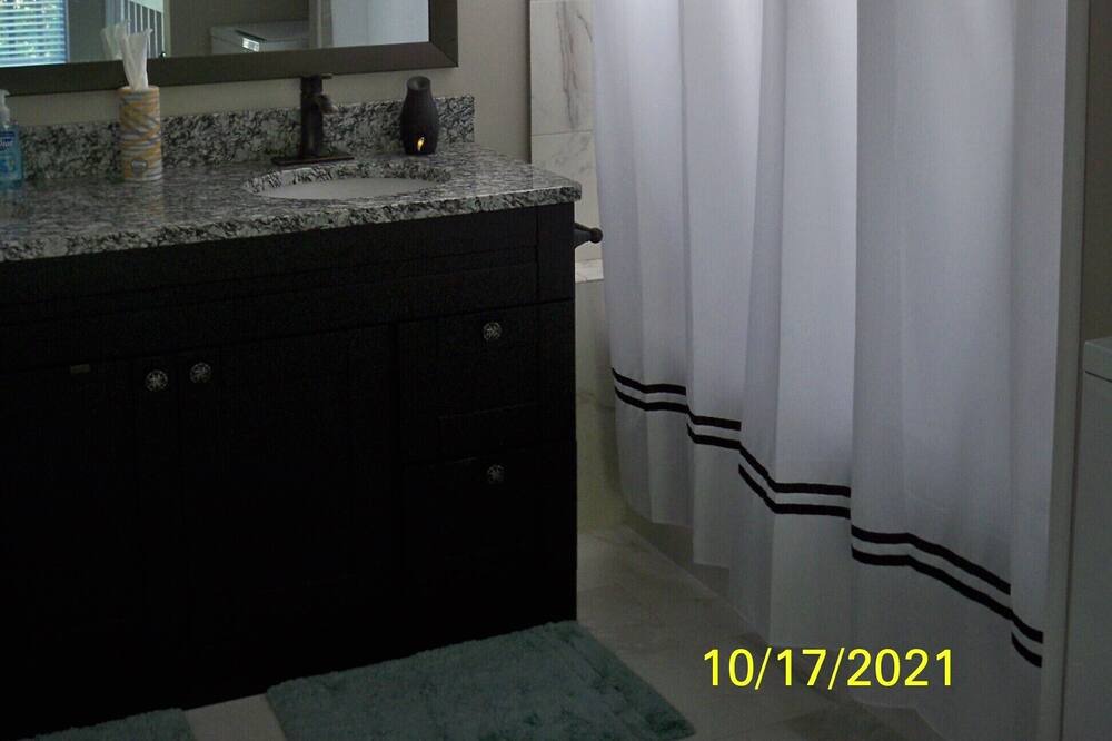 Photo of Bathroom in Avoca