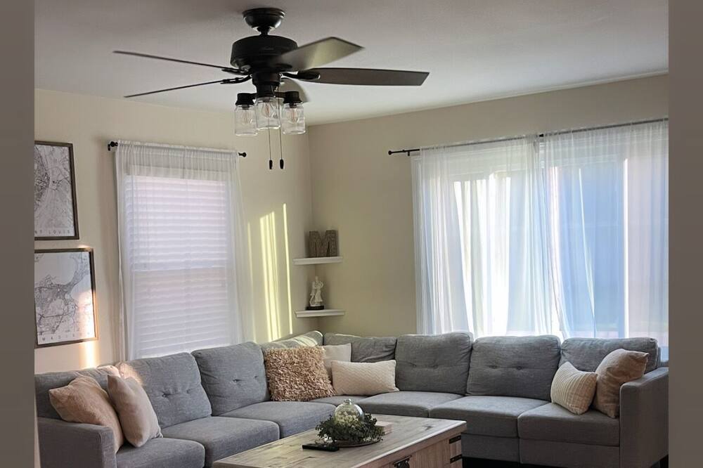 Photo of Livingroom in Roseland