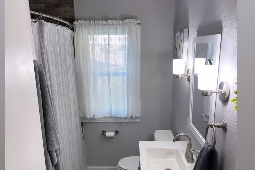 Photo of Bedroom in Roseland