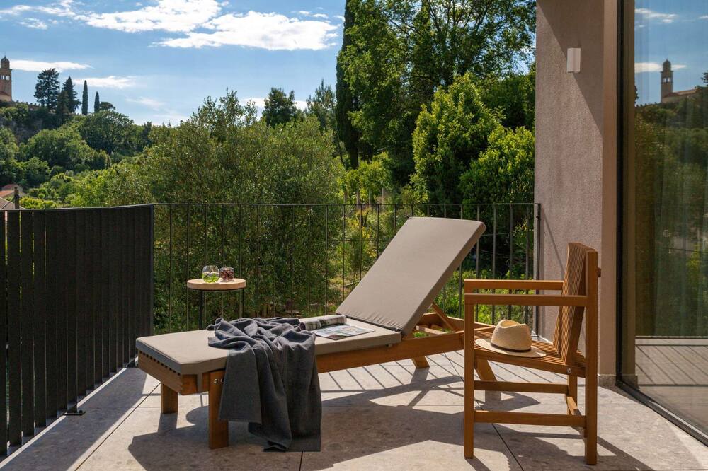 Photo of Patio Balcony in Rozat