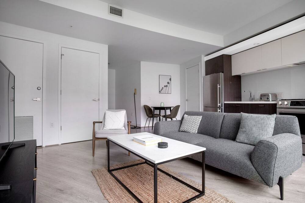 Photo of Livingroom in Dupont Circle