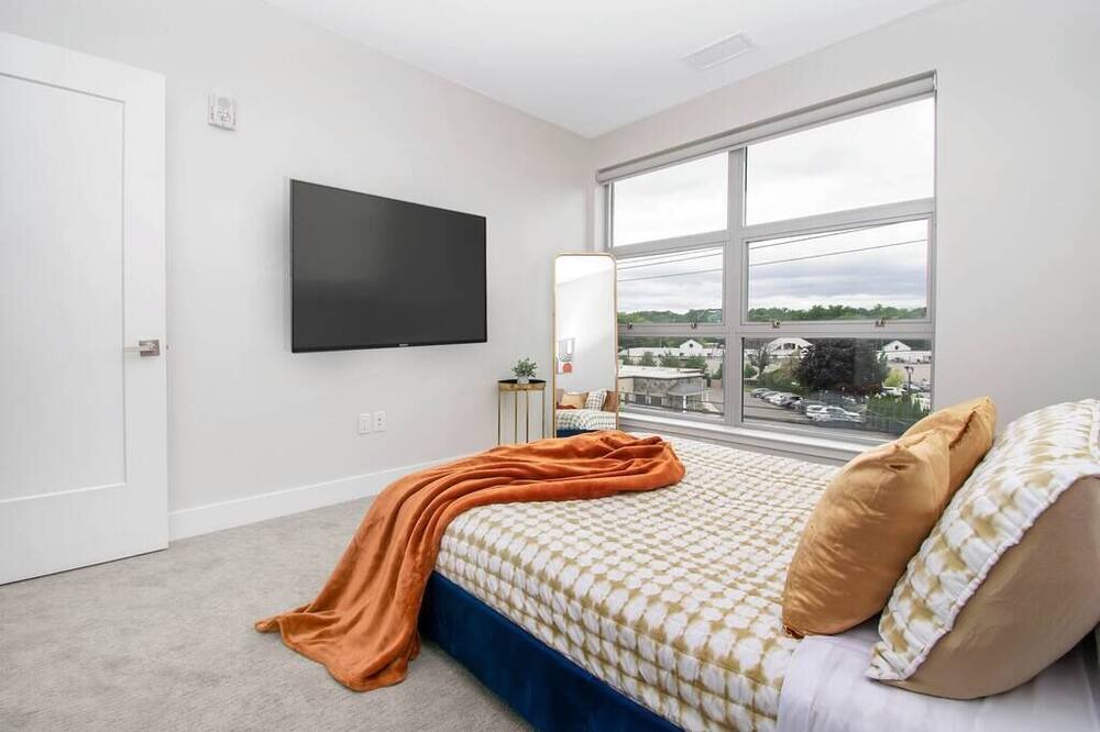 Photo of Bedroom in Black Rock Historic District