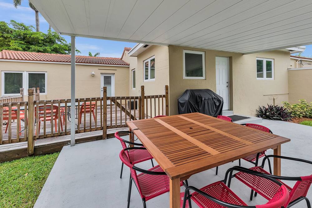 Photo of Patio Balcony in South Lake