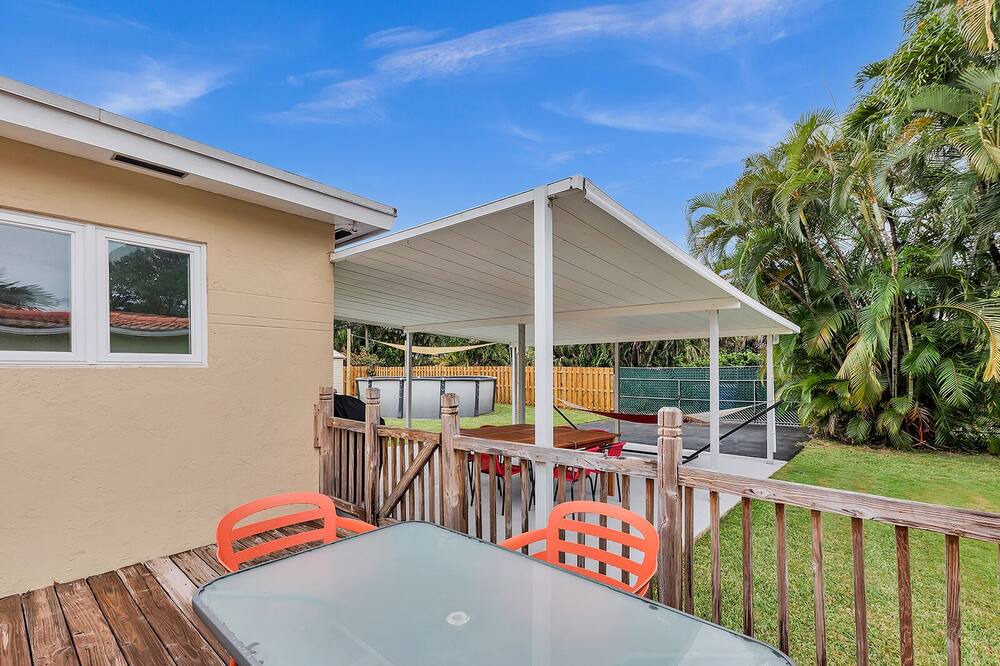 Photo of Patio Balcony in South Lake