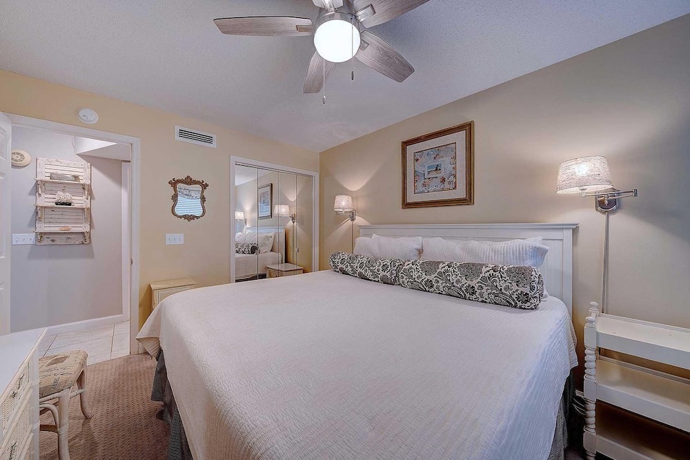 Photo of Bedroom in Seacrest
