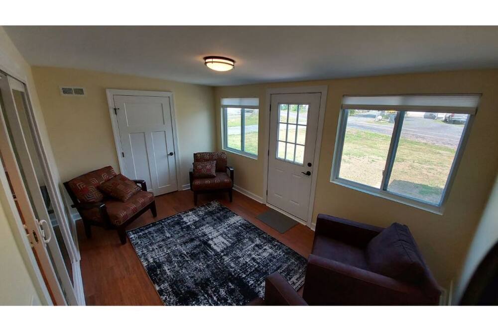 Photo of Livingroom in Colonial Beach