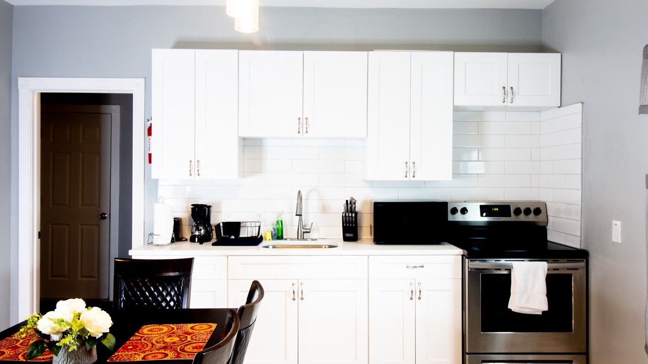 Photo of Kitchen in Downtown Niagara Falls