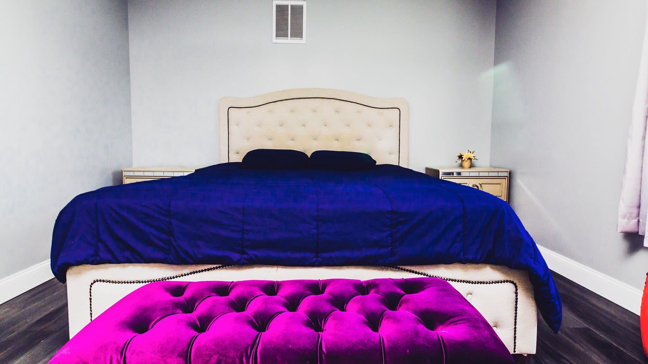 Photo of Bedroom in Downtown Niagara Falls