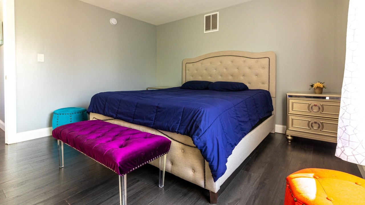 Photo of Bedroom in Downtown Niagara Falls
