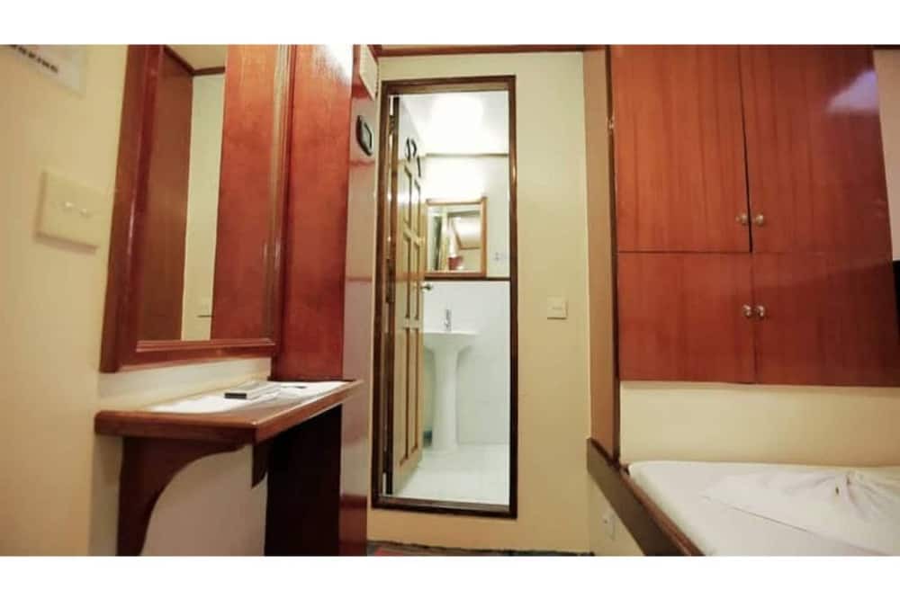 Photo of Bedroom in Vaavu Atoll