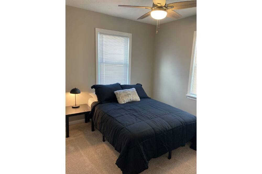 Photo of Bedroom in Speedway