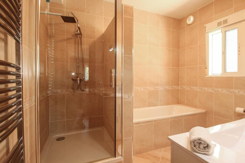 Photo of Bathroom in San Miguel de Salinas